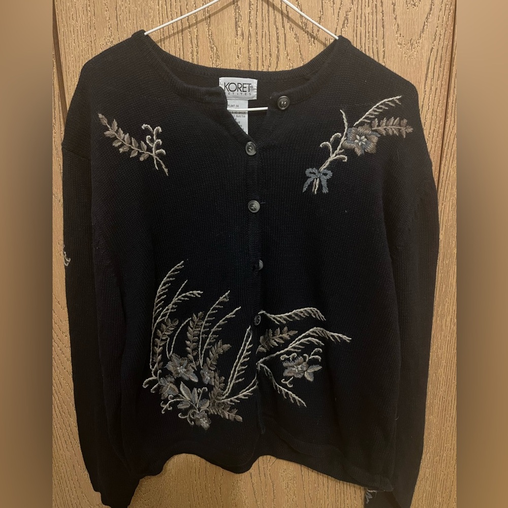 Vintage Koret Sweater Womens Medium Floral Embroidered Cottage Grandma Floral